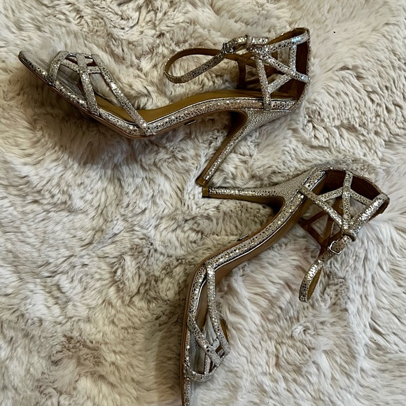 Badgley Mischka Silver Sandal Heel Size 6 US - Picture 6 of 6